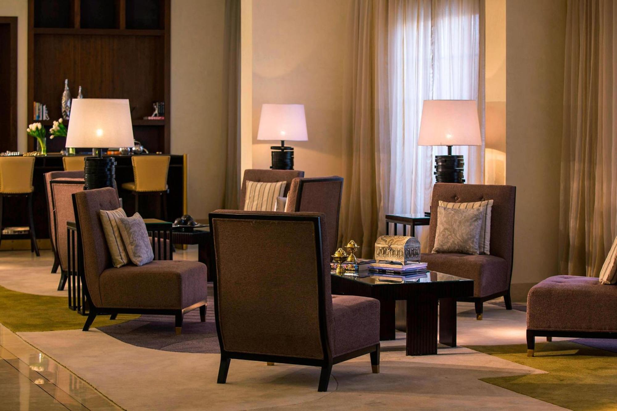 ルネッサンス カイロ ミラージュ シティ ホテル エクステリア 写真 The lounge at the Four Seasons Hotel, Cairo